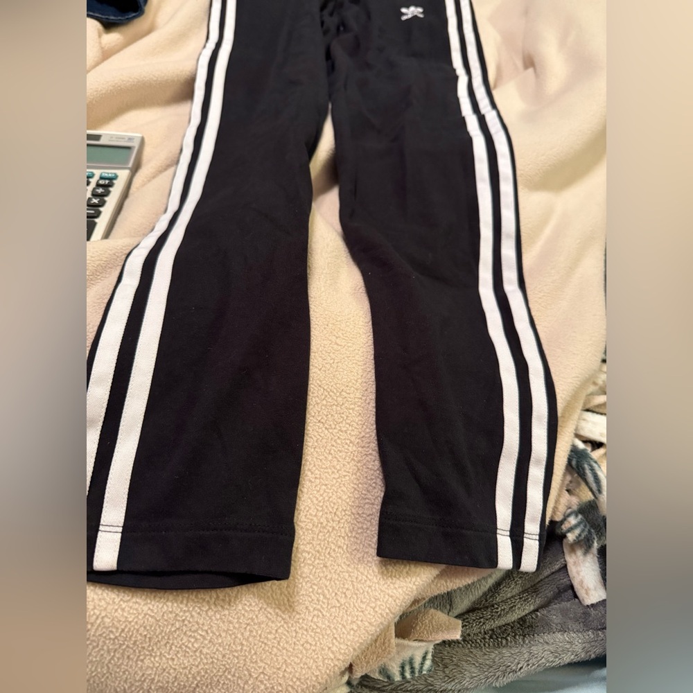 Adidas Black Apparel with White Label - Picture 4 of 5